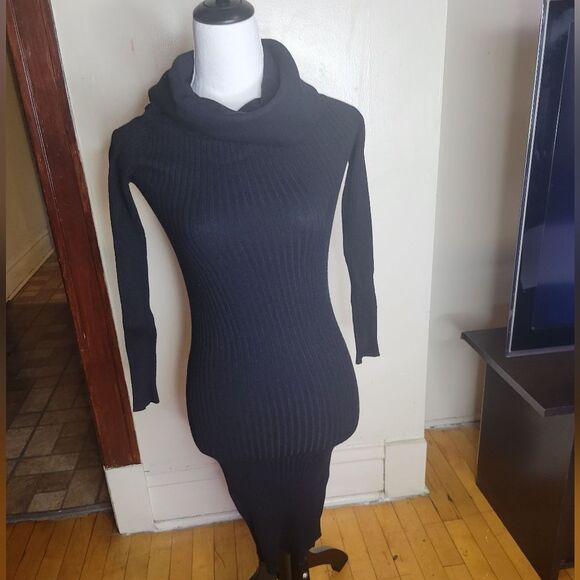 Line & Dot Stretch Black Turtle Neck Long Sleeves Sweater Dress Size Small - Picture 1 of 7